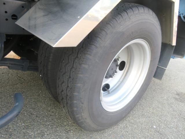 Hino DUTRO 2024-07 8732868-16