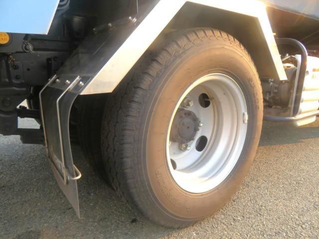 Hino DUTRO 2024-07 8732868-17
