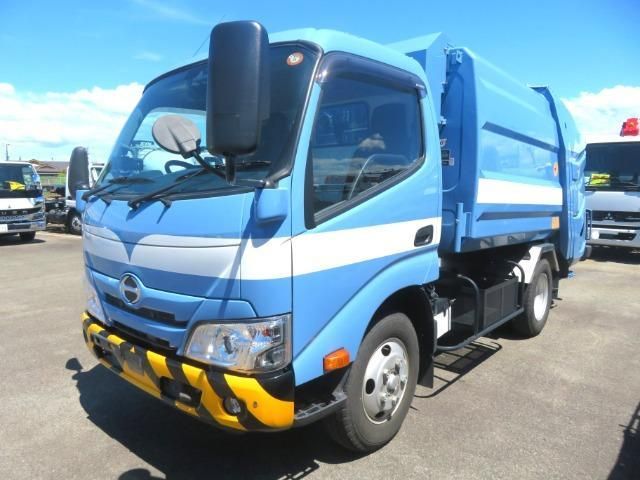 Hino DUTRO 2024-07 8732868-1