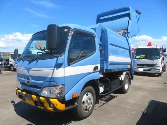 Hino DUTRO 2024-07 8732868-19