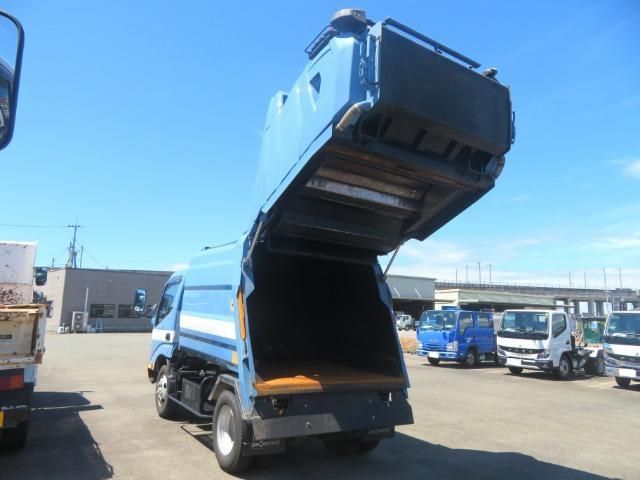 Hino DUTRO 2024-07 8732868-22
