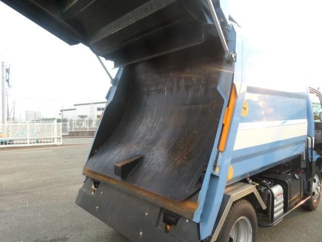 Hino DUTRO 2024-07 8732868-23