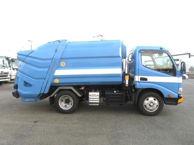 Hino DUTRO 2024-07 8732868-4