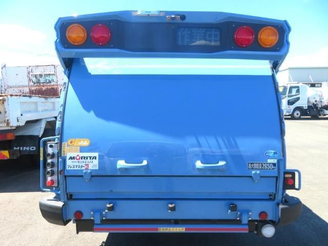 Hino DUTRO 2024-07 8732868-6