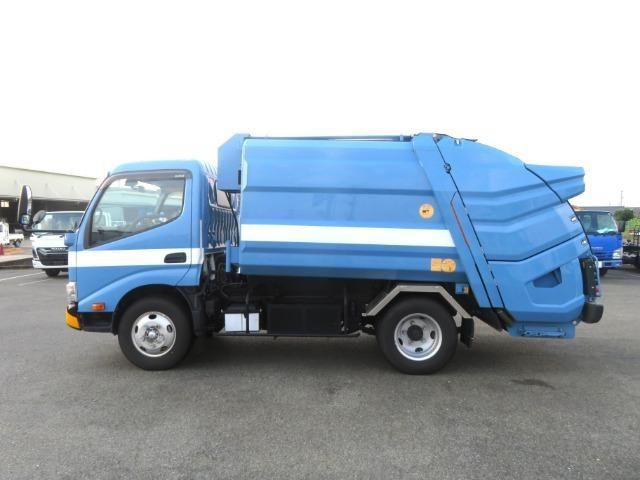 Hino DUTRO 2024-07 8732868-8