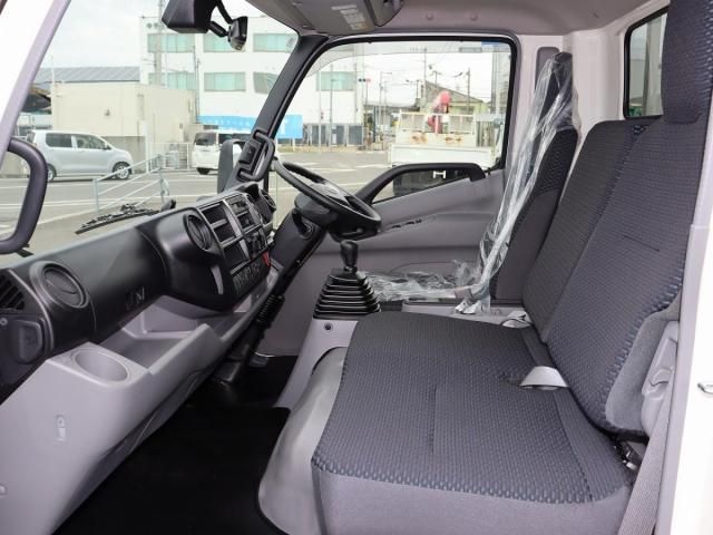 Hino DUTRO 2026-01 8732877-23