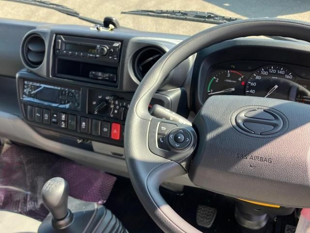 Hino DUTRO 2026-02 8732870-17