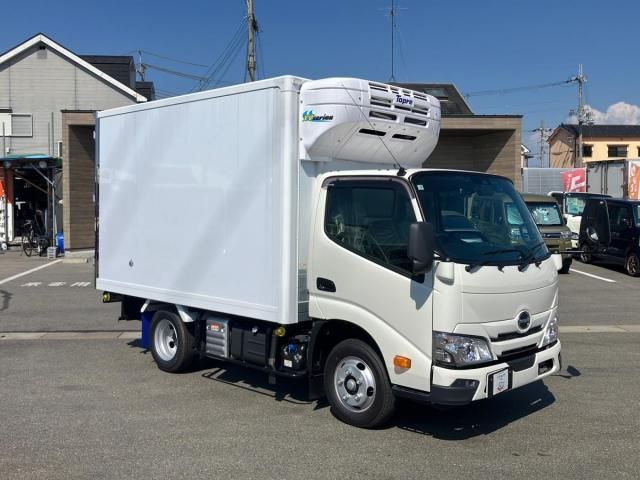 Hino DUTRO 2026-02 8732870-1