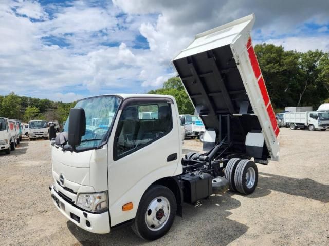 Hino DUTRO 2022-10 8732878-11