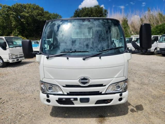 Hino DUTRO 2022-10 8732878-2