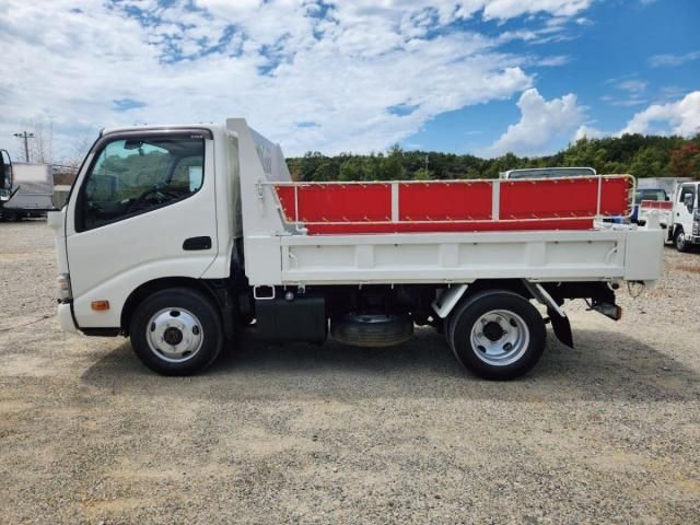 Hino DUTRO 2022-10 8732878-4