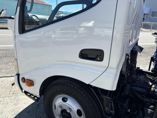 Hino DUTRO 2014-07 8732886-13