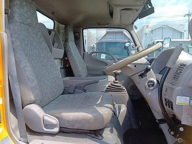 Hino DUTRO 2010-03 8732873-10