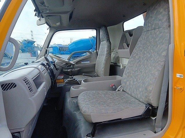 Hino DUTRO 2010-03 8732873-13