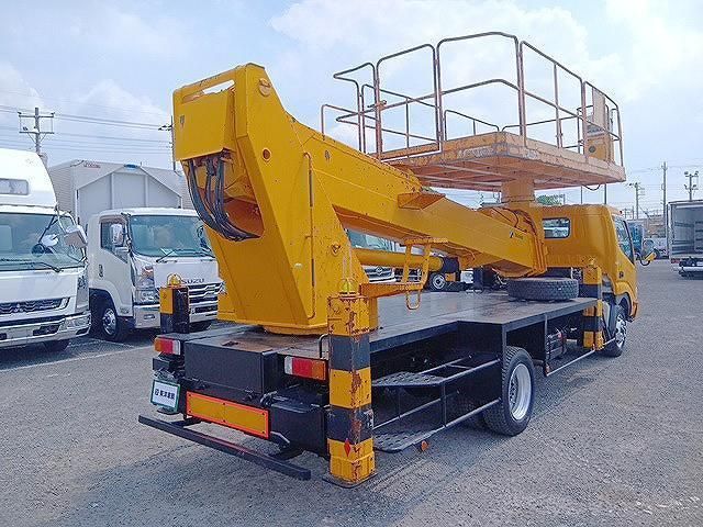 Hino DUTRO 2010-03 8732873-2