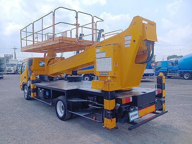 Hino DUTRO 2010-03 8732873-3
