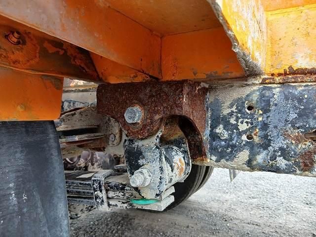 Hino DUTRO 2017-04 8732898-18