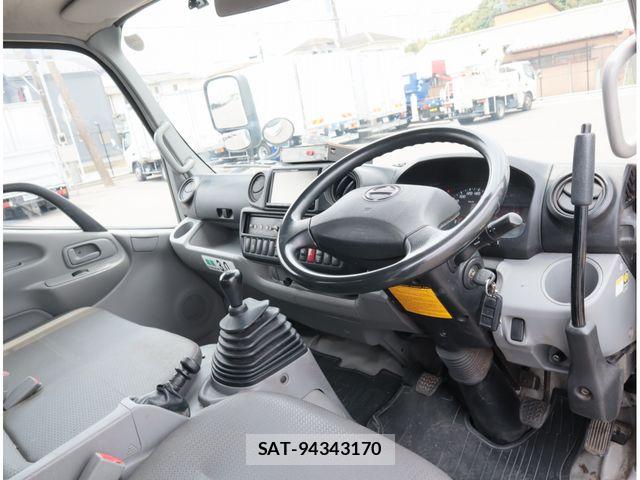 Hino DUTRO 2017-12 8741793-22