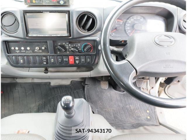 Hino DUTRO 2017-12 8741793-23