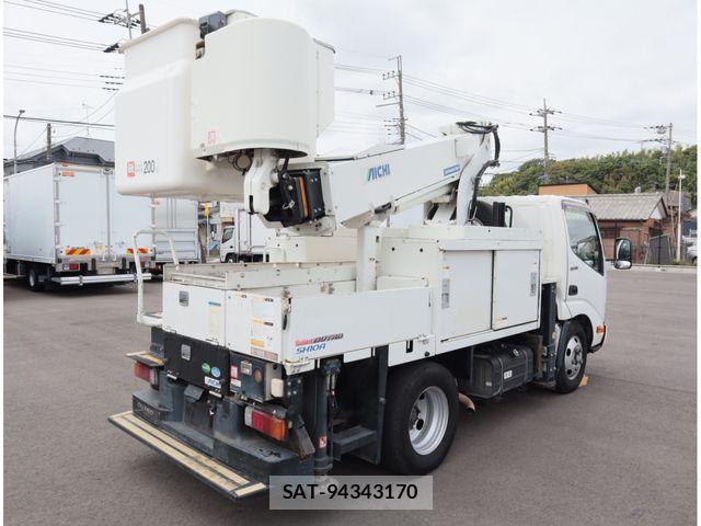 Hino DUTRO 2017-12 8741793-2