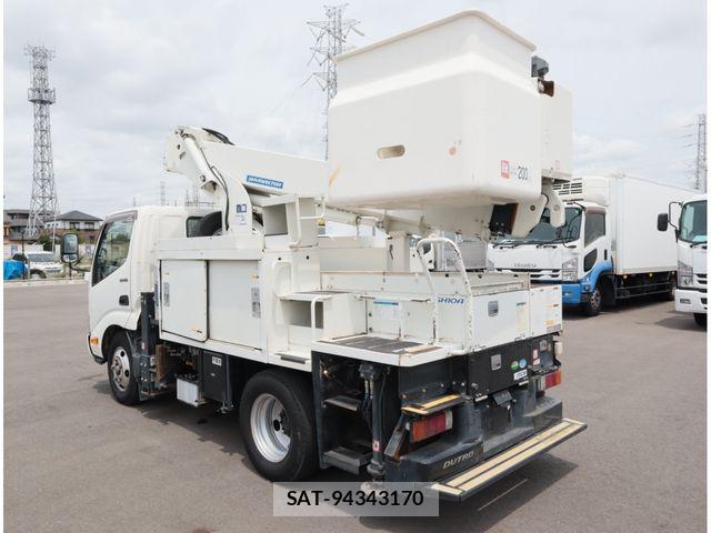 Hino DUTRO 2017-12 8741793-4