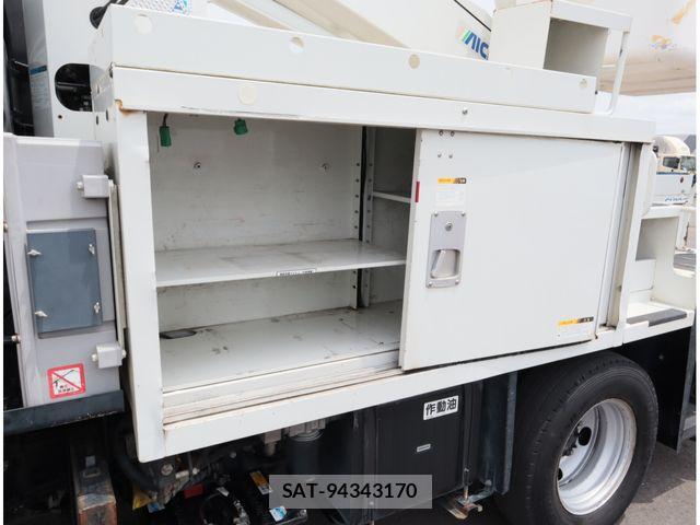 Hino DUTRO 2017-12 8741793-6