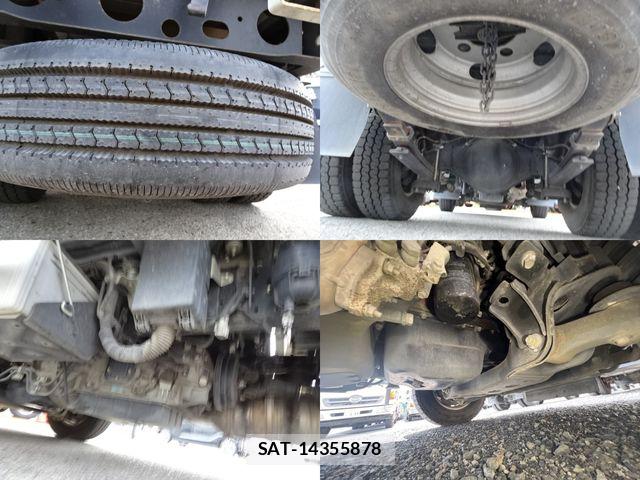 Hino DUTRO 2019-05 8741785-10