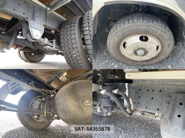 Hino DUTRO 2019-05 8741785-11