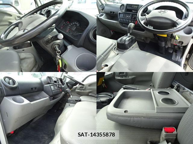 Hino DUTRO 2019-05 8741785-18