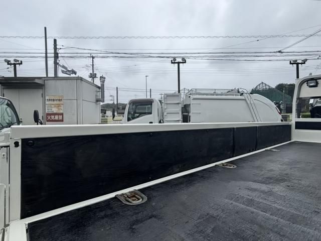 Hino DUTRO 2018-01 8732894-10