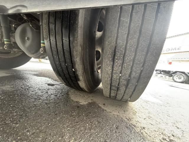 Hino DUTRO 2018-01 8732894-18