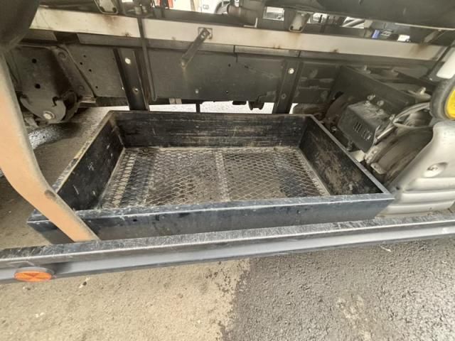 Hino DUTRO 2018-01 8732894-22
