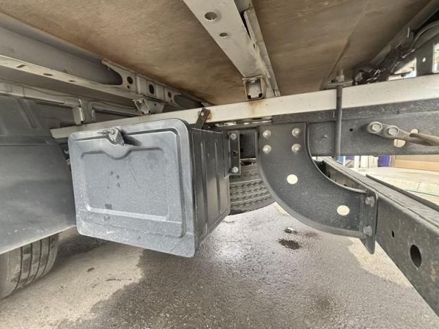 Hino DUTRO 2018-01 8732894-25