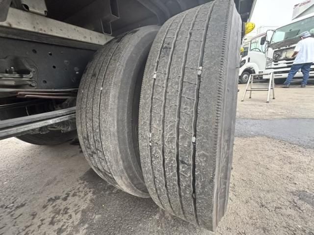Hino DUTRO 2018-01 8732894-26