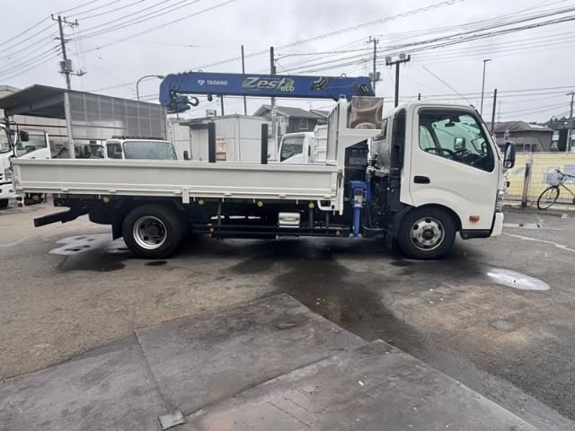 Hino DUTRO 2018-01 8732894-3