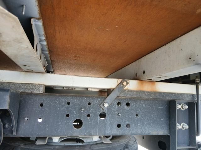 Hino DUTRO 2019-06 8732903-13
