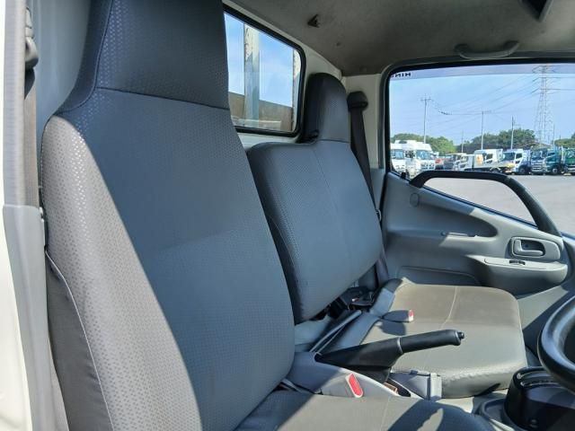 Hino DUTRO 2019-06 8732903-18
