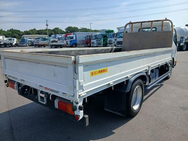 Hino DUTRO 2019-06 8732903-2