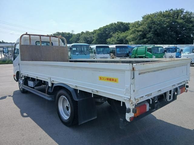 Hino DUTRO 2019-06 8732903-3