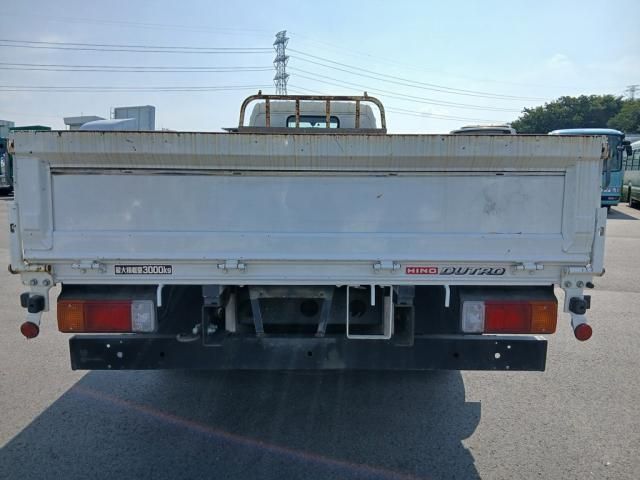Hino DUTRO 2019-06 8732903-4