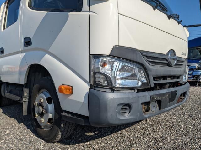 Hino DUTRO 2019-05 8732909-17