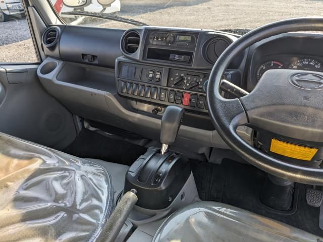Hino DUTRO 2019-05 8732909-22