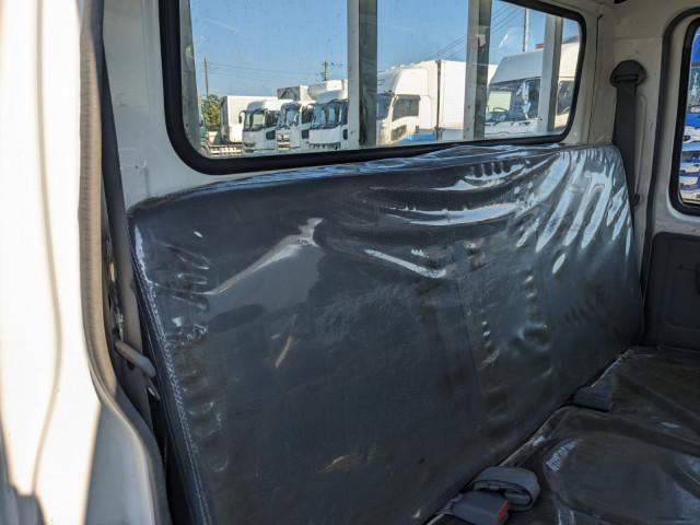 Hino DUTRO 2019-05 8732909-24