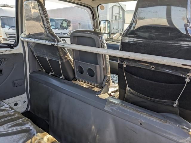 Hino DUTRO 2019-05 8732909-25
