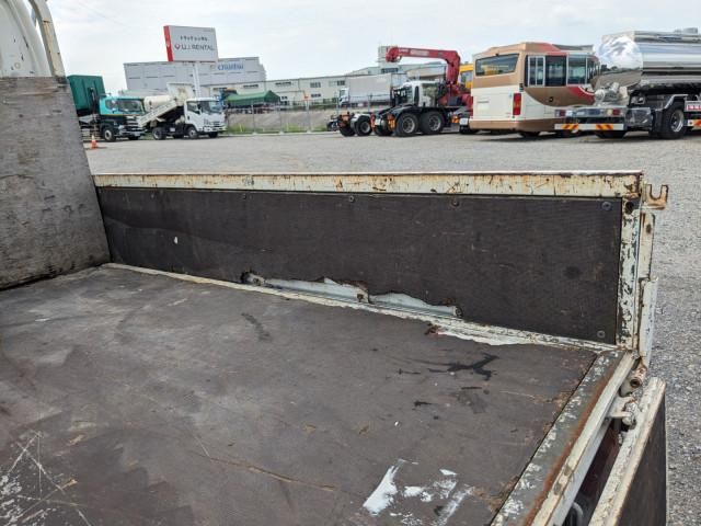 Hino DUTRO 2019-05 8732904-13