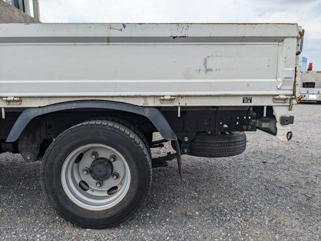 Hino DUTRO 2019-05 8732904-15