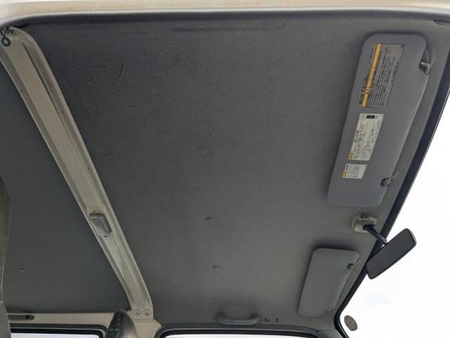 Hino DUTRO 2019-05 8732904-17