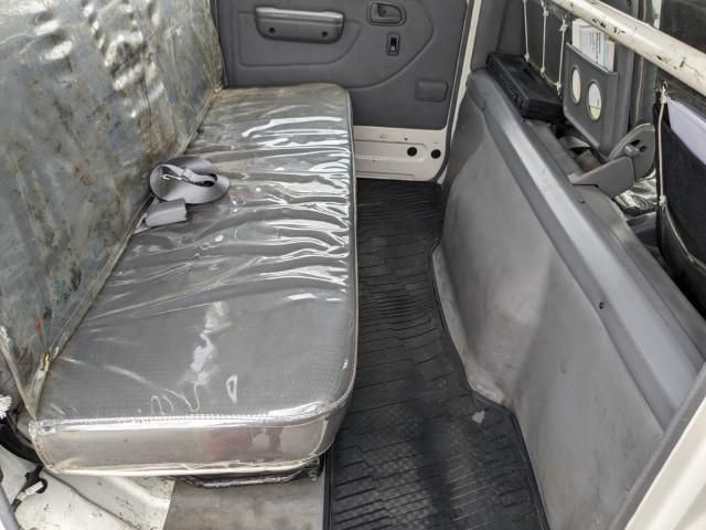 Hino DUTRO 2019-05 8732904-21