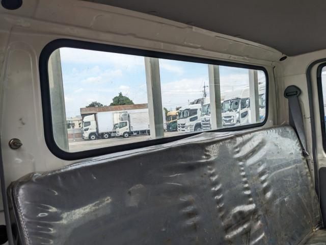 Hino DUTRO 2019-05 8732904-23