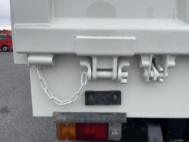 Hino DUTRO 2018-03 8732881-12
